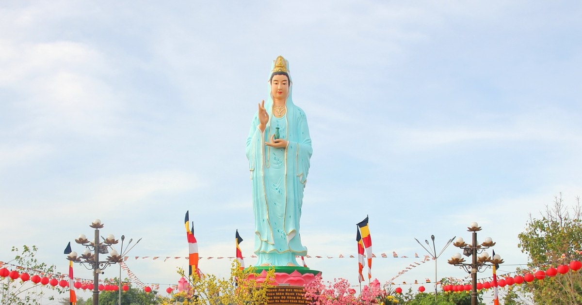 Bồ Tát Quán Thế Âm tại Quán Âm Phật Đài 
